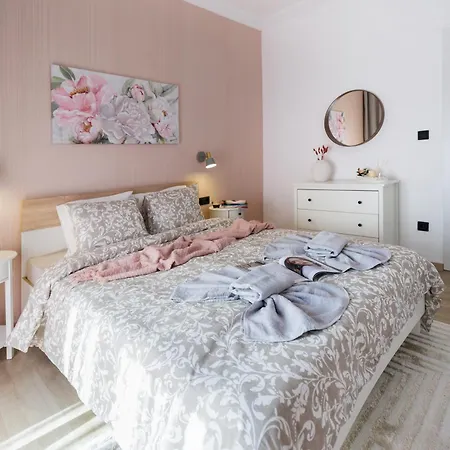 Elegant Urban In Center *